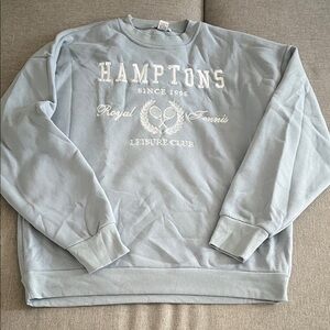 Hamptons Women's Gray Crewneck Sweater